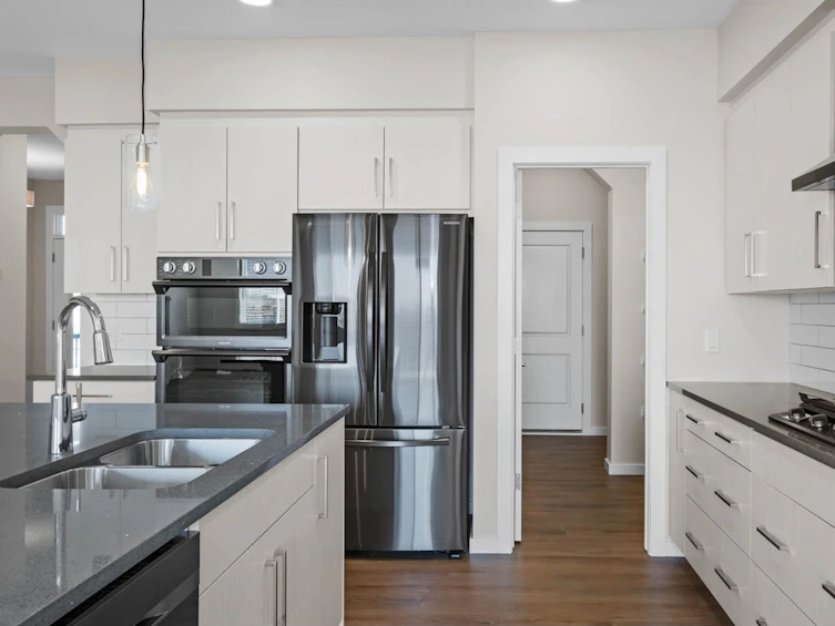 8036 227 Street NW, Edmonton, AB, T5T 7S8