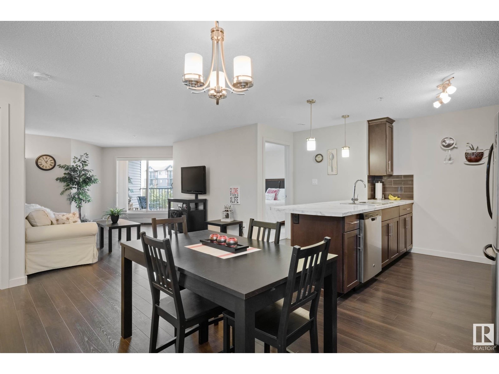 310-6084 Stanton Drive SW, Edmonton, AB, T6X 0Z4
