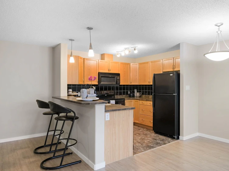 322-17415 99 Avenue NW, Edmonton, AB, T5T 0W8