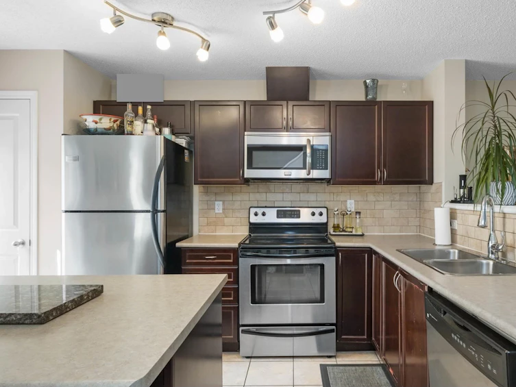 05-1804 70 Street SW, Edmonton, AB, T6X 0H4