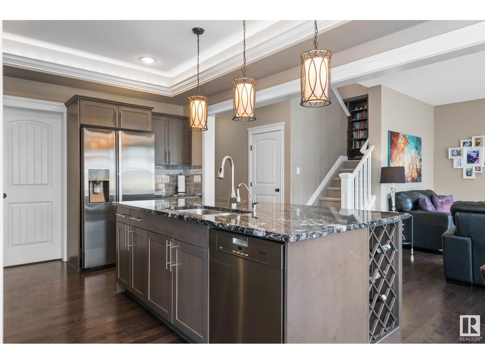 2103 78 Street SW, Edmonton, AB, T6X 1W4
