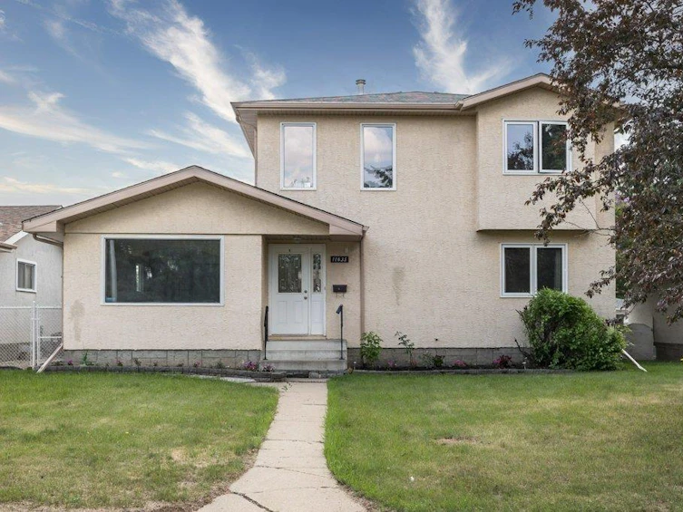 11435 37a Avenue NW, Edmonton, AB, T6J 0J6