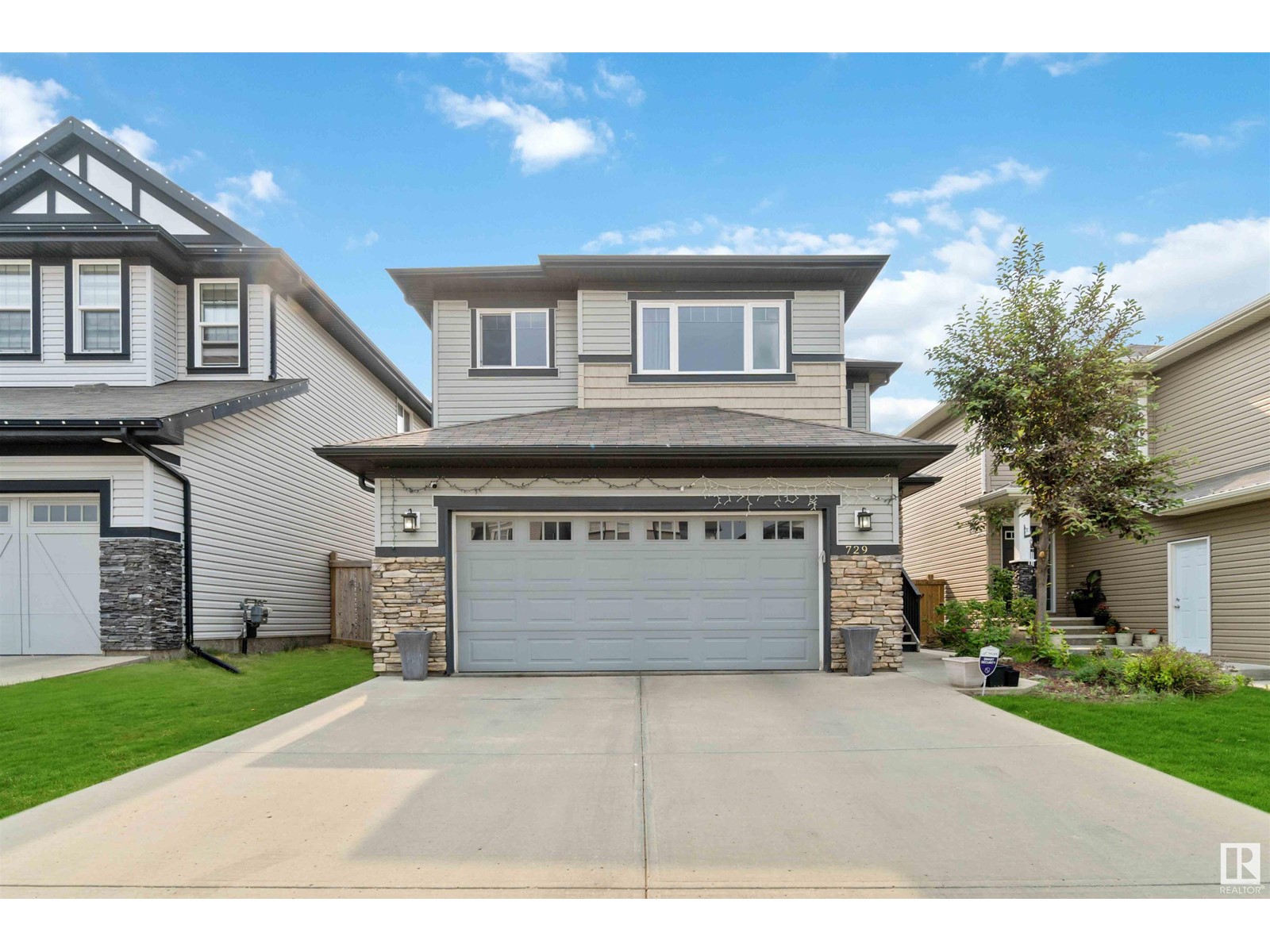 729 37a Avenue NW, Edmonton, AB, T6T 0S2