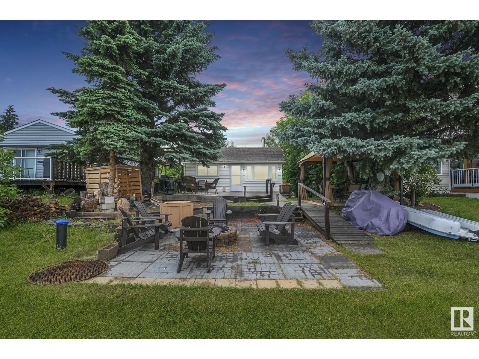 680 Waters Cr, Rural Parkland County, AB, T7Z 2T1