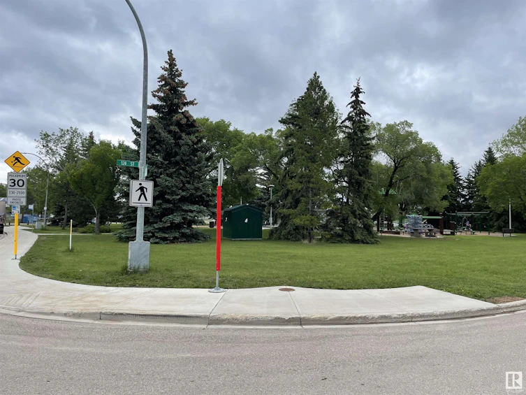 12404 49 Avenue NW, Edmonton, AB, T6H 0H2