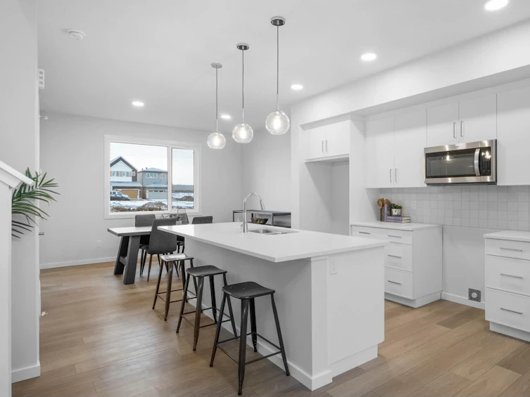 20755 25 Avenue NW, Edmonton, AB, T6M 1P4