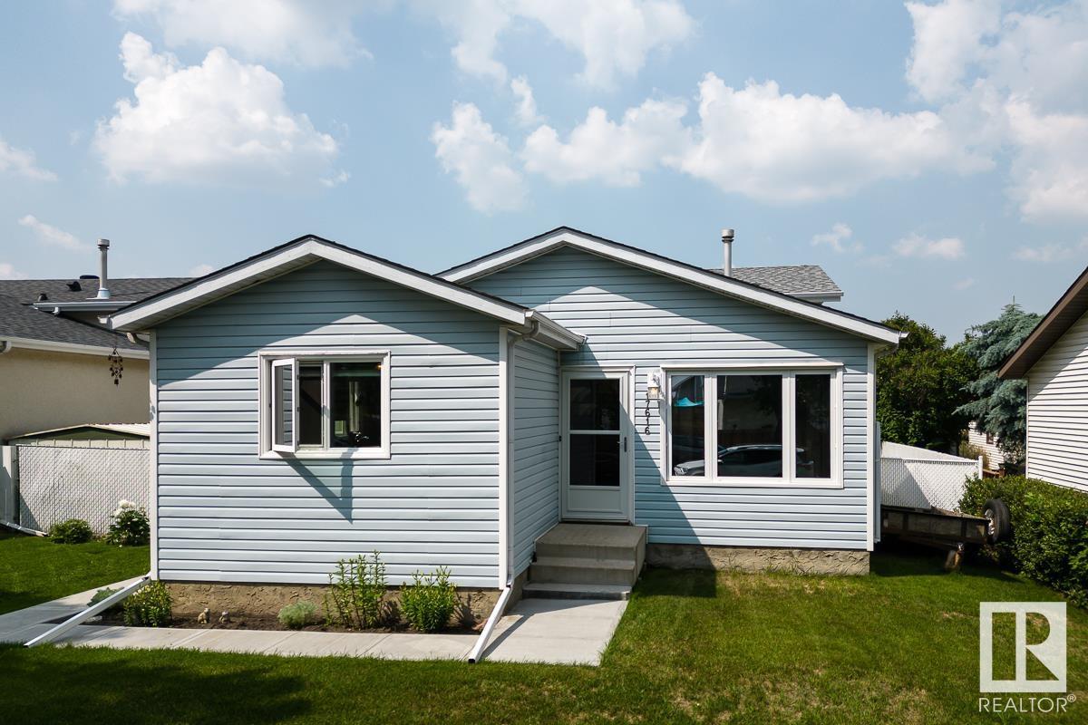 17616 95 Street NW, Edmonton, AB, T5Z 2C9