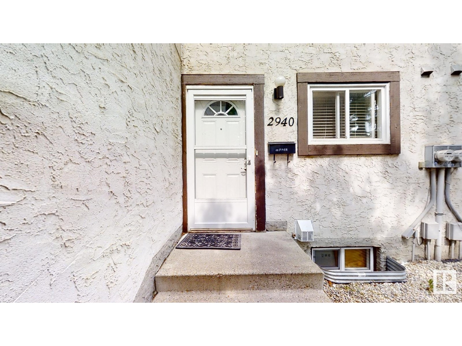 2940 36 Street NW, Edmonton, AB, T6L 5H4