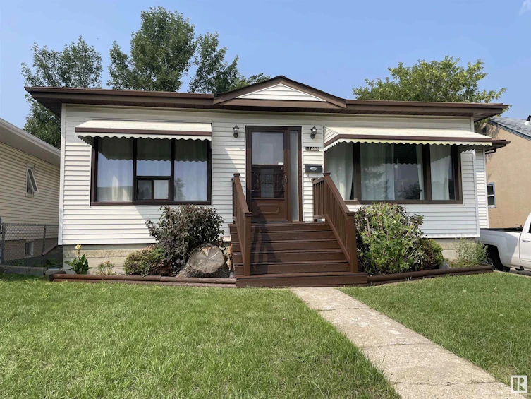 11408 111a Avenue NW, Edmonton, AB, T5G 0G1