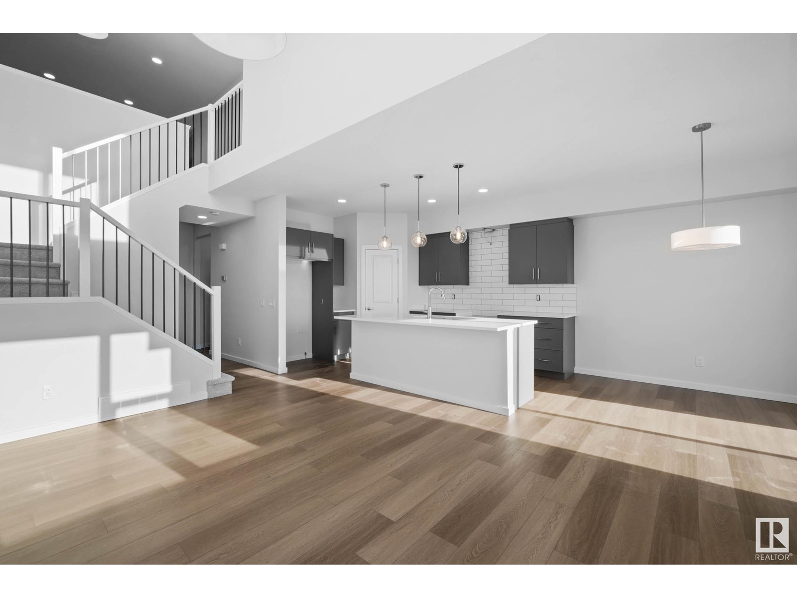 8260 229 Street NW, Edmonton, AB, T5T 7N7
