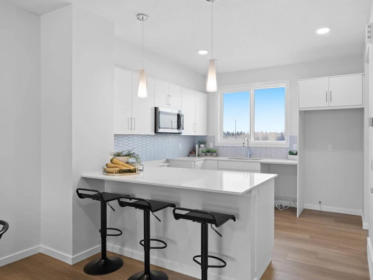 17224 2 Street NW, Edmonton, AB, T5Y 4G5