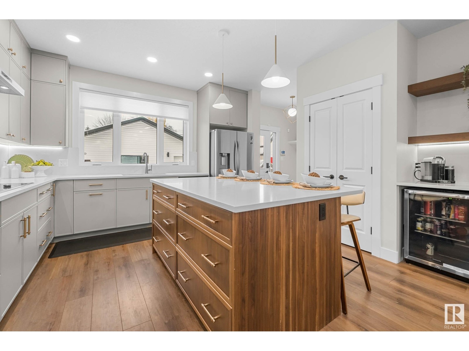 10632 74 Avenue NW, Edmonton, AB, T6E 1A5