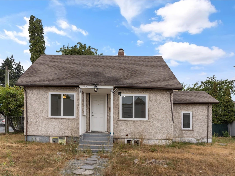2728 Clearbrook Road, Abbotsford BC V2T 2Z1