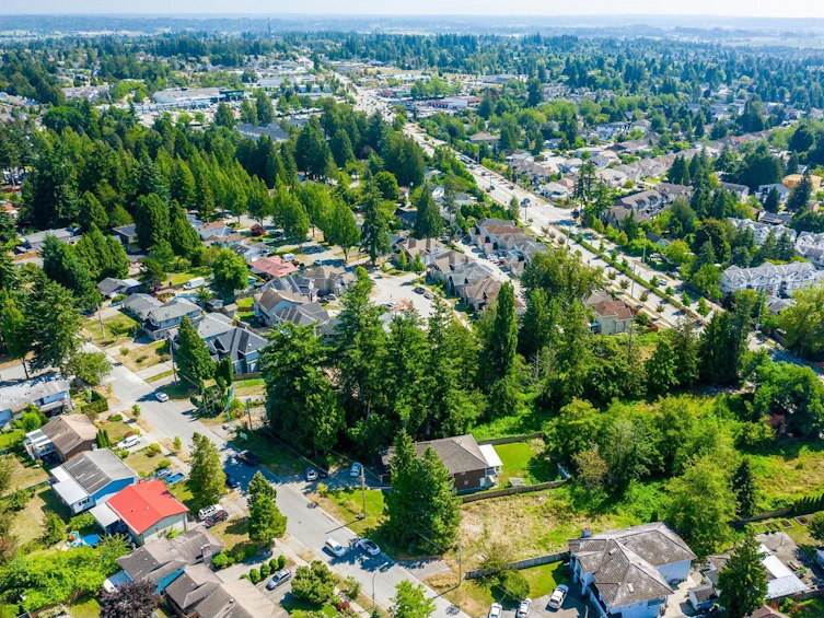 14938 92, Surrey, BC, V3R 1C1 - 2