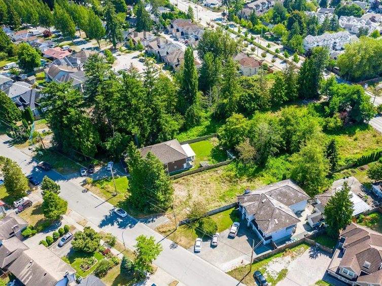 14938 92, Surrey, BC, V3R 1C1 - 14