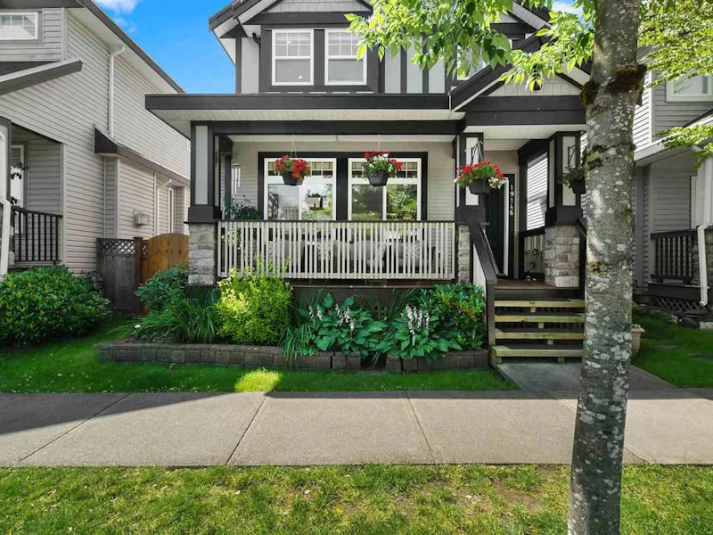 19146 70th Avenue, Surrey BC V4N 0A6