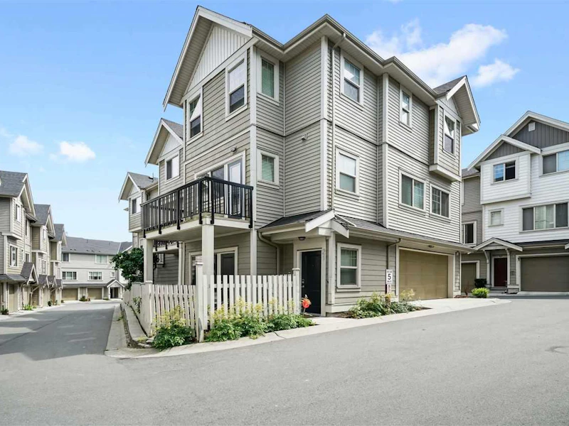21 - 19097 64th Avenue, Surrey BC