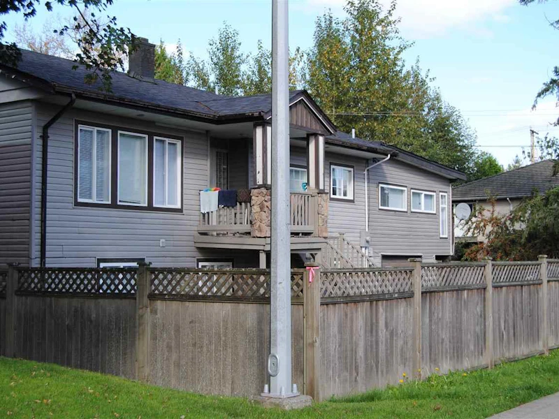 10765 139th Street, Surrey BC V3T 4L8