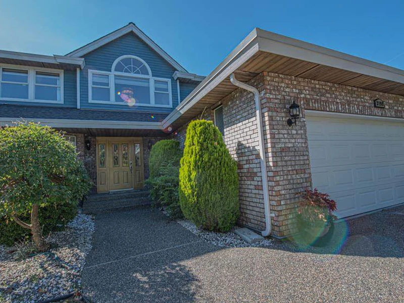 2199 148a Street, Surrey BC V4A 9J2