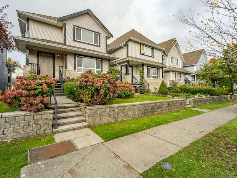6637 127th Street, Surrey BC V3W 1G5