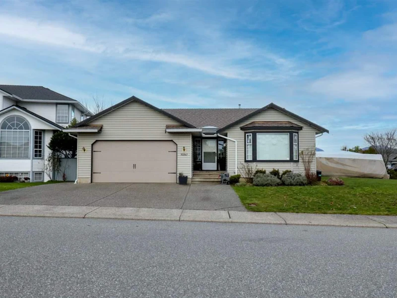 32267 Golden Avenue, Abbotsford BC V2T 5C5
