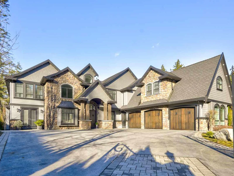 13955 35a Avenue, Surrey BC V4P 1L2