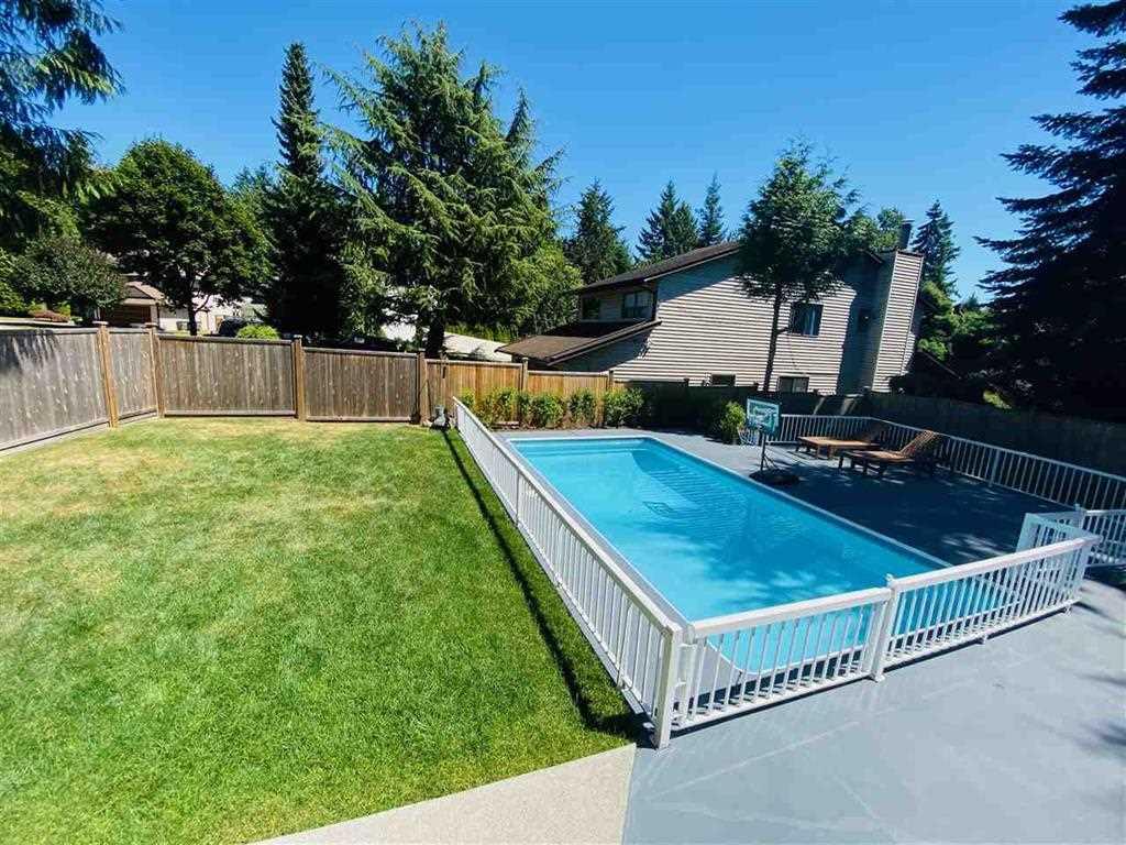 6872 143 Street, Surrey, BC, V3W 8W9