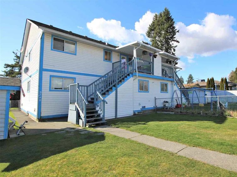8740-8742 152 Street, Surrey, BC, V3S 3N2