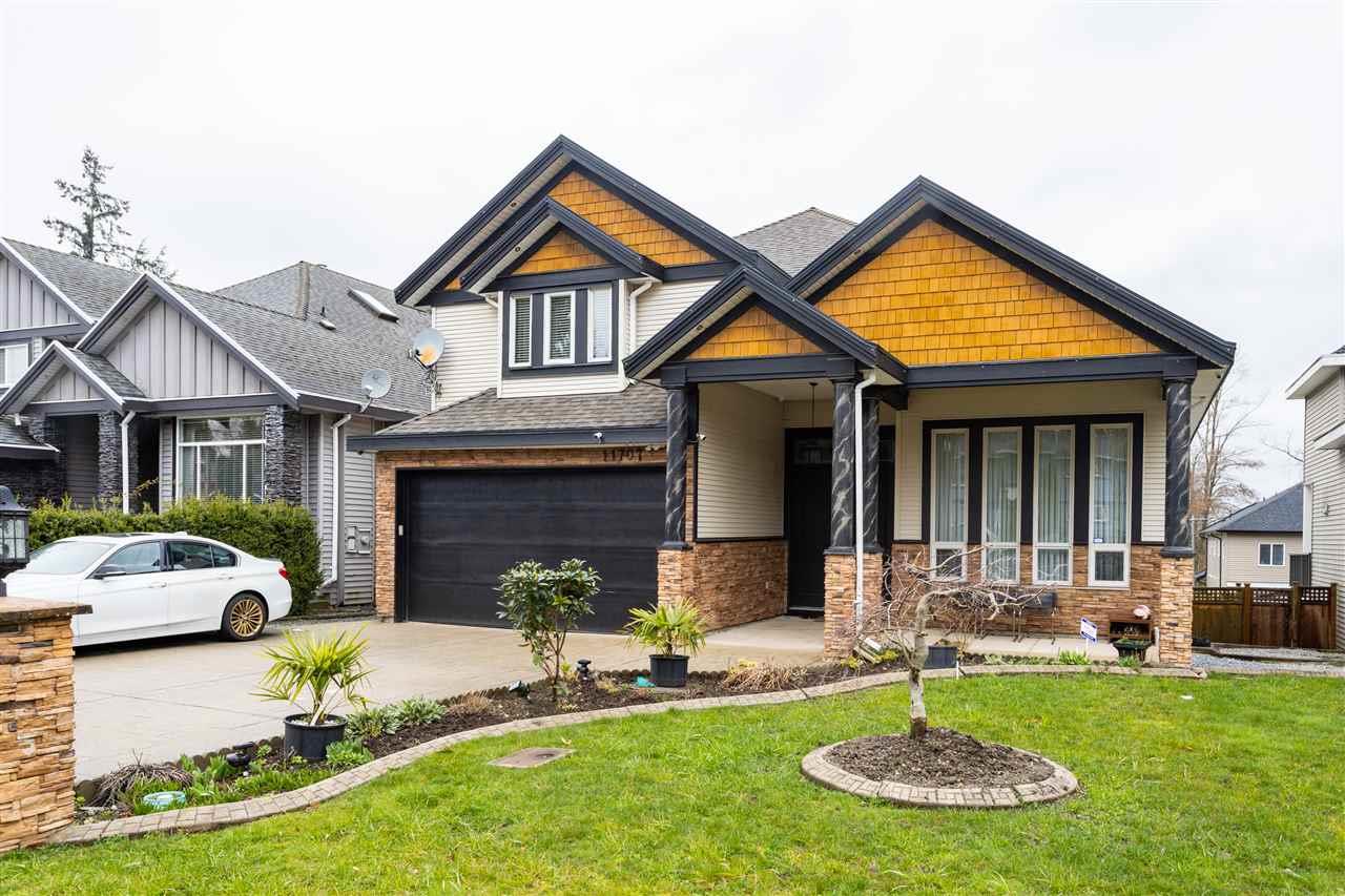 11707 98 Avenue, Surrey, BC, V3V 2J1