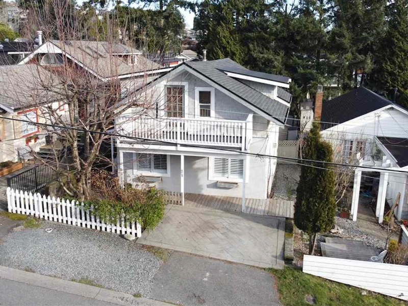 928 Finlay Street, Surrey BC V4B 4K4