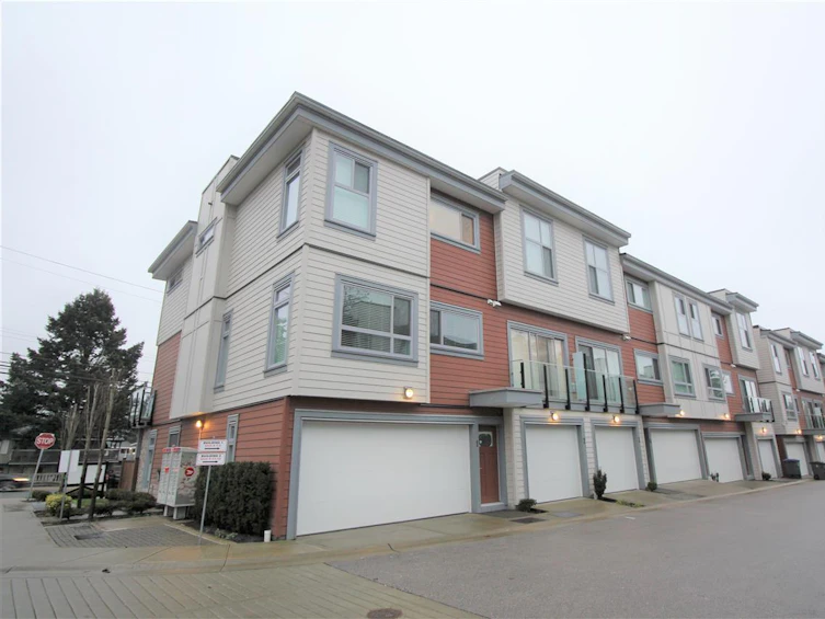 1-13328 96 Avenue, Surrey, BC, V3V 1Y4