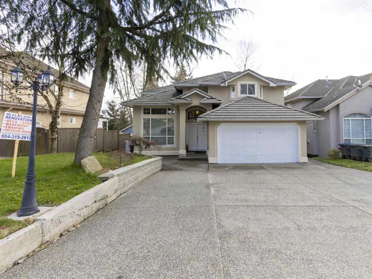 15240 82 Avenue, Surrey, BC, V3S 9B4