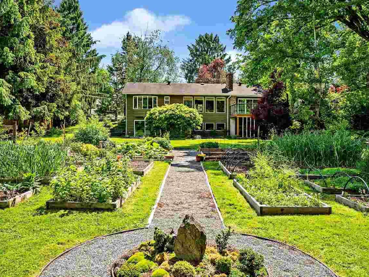 19545 78 Avenue, Surrey, BC, V4N 6C7