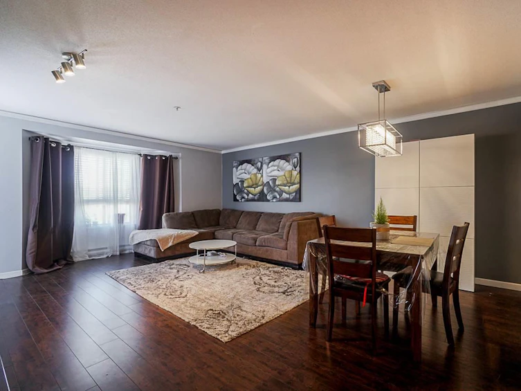 409-15268 105 Avenue, Surrey, BC, V3R 0W8