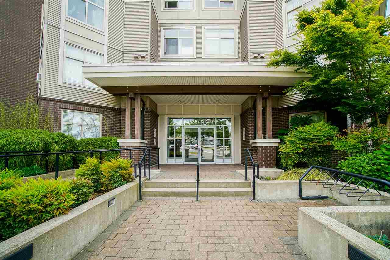 412-13555 Gateway Drive, Surrey, BC, V3T 0B5
