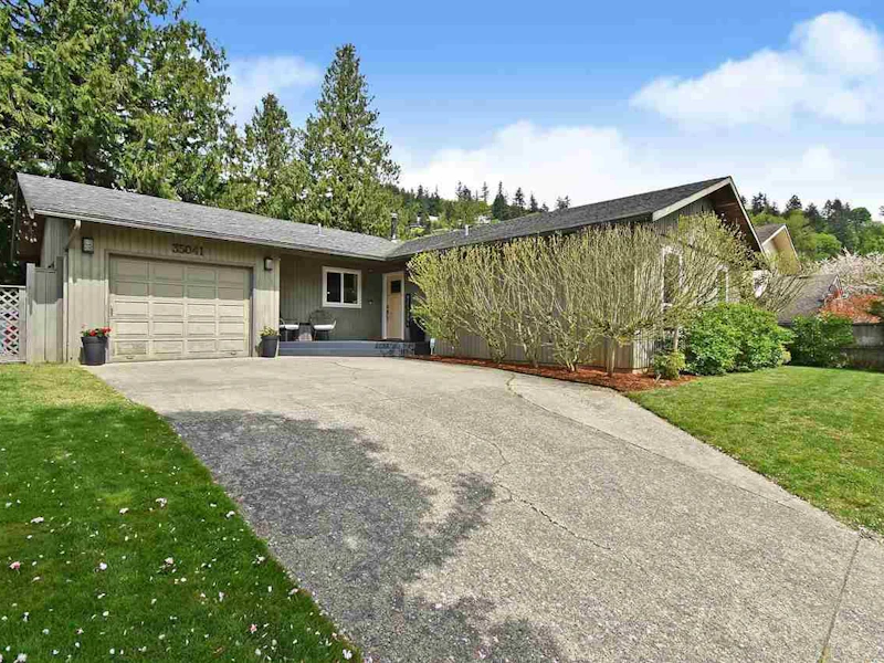 35041 Damson Avenue, Abbotsford BC V3G 2B5