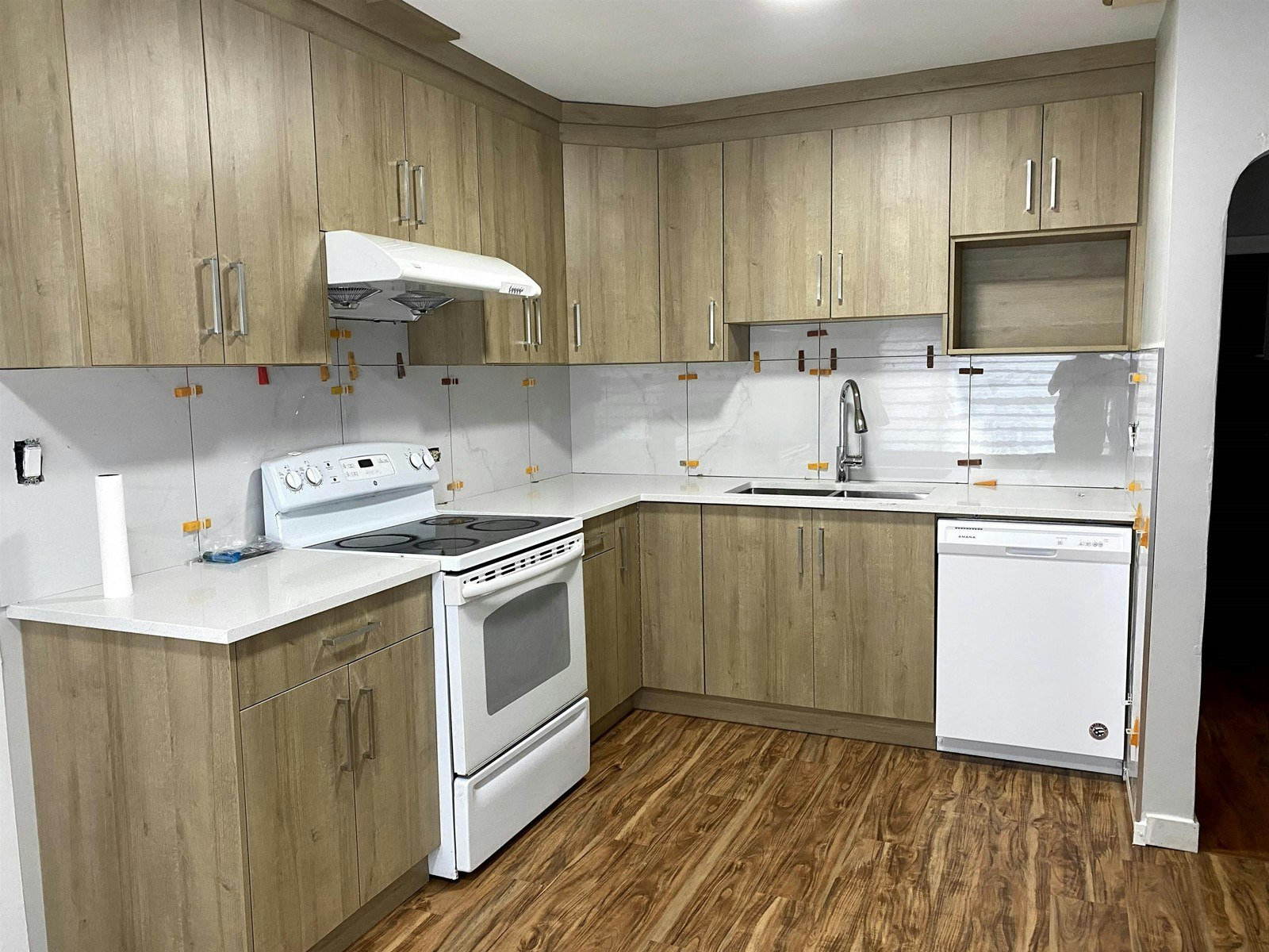 15890 NORTH North Bluff Road, Surrey, BC, V4B 3G7