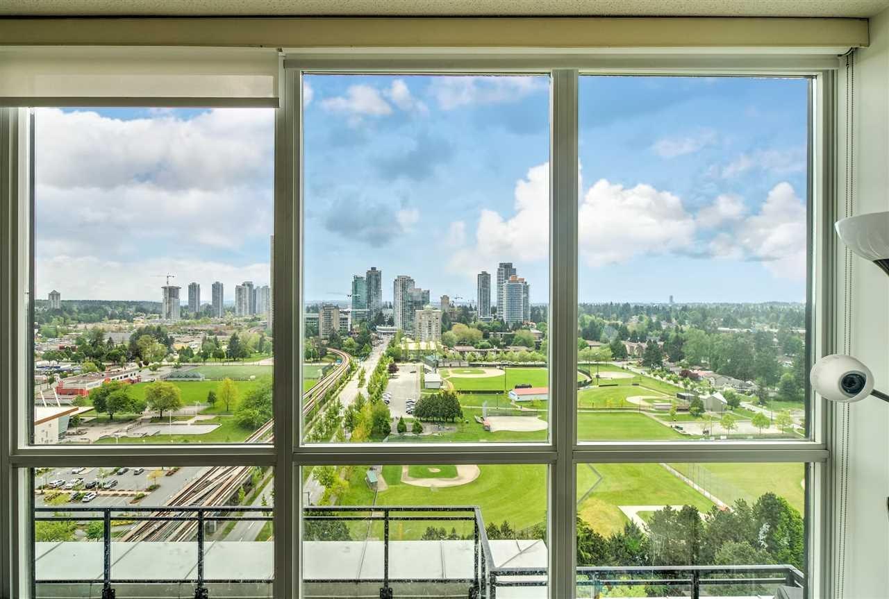 2204-10777 University Drive, Surrey, BC, V3T 0E6