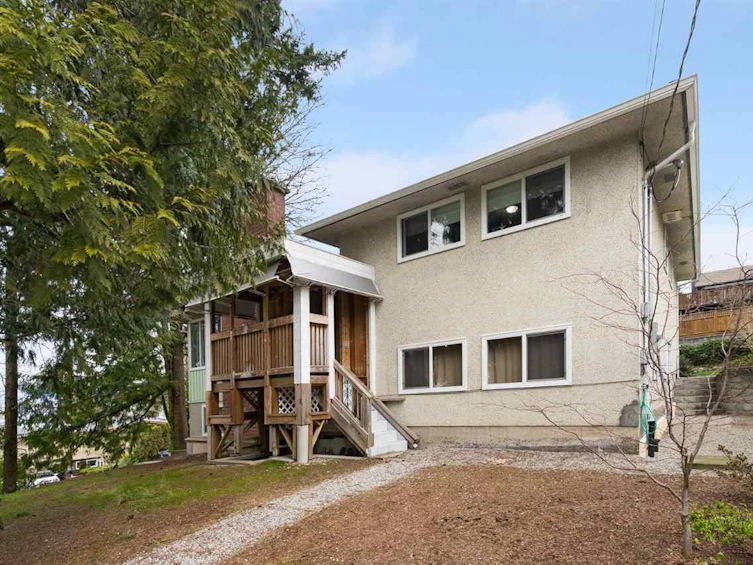 9660 Regent Place, Surrey, BC, V3V 2S3
