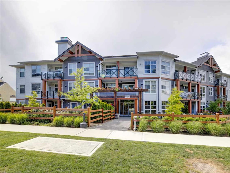 203-14605 Mcdougall Drive, Surrey, BC, V4P 0G7