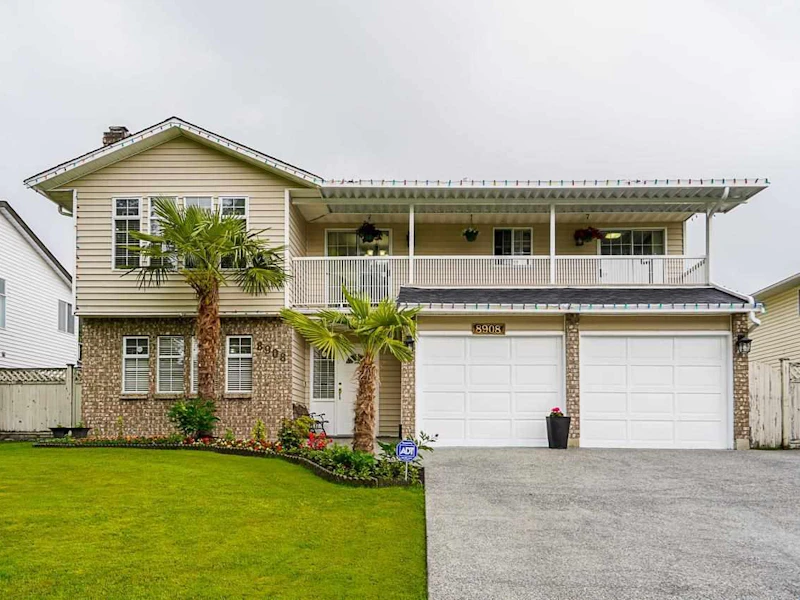 8908 143a Street, Surrey BC V3V 7P8