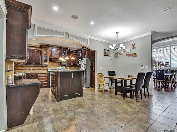 6921 151a Street, Surrey, BC, V3S 7Y7