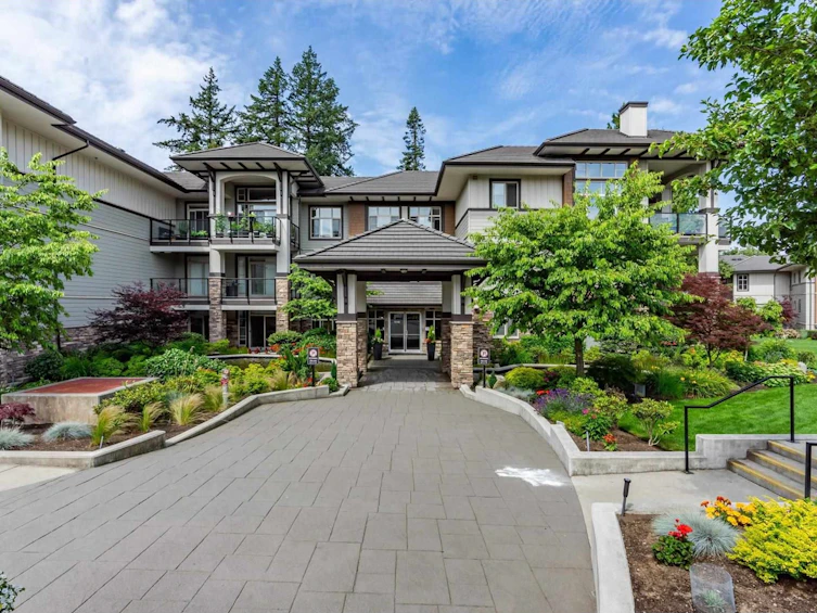 109-15145 36 Avenue, Surrey, BC, V3Z 4R3