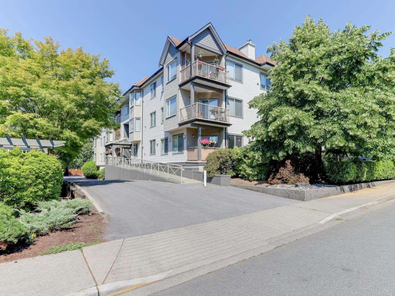 301 - 5489 201st Street, Langley BC V3A 1P8
