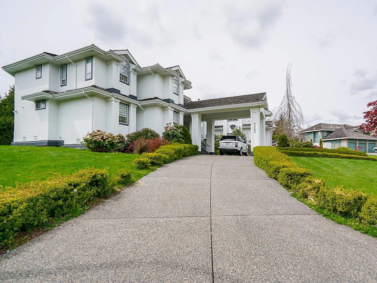 7383 151a Street, Surrey, BC, V3S 8B7
