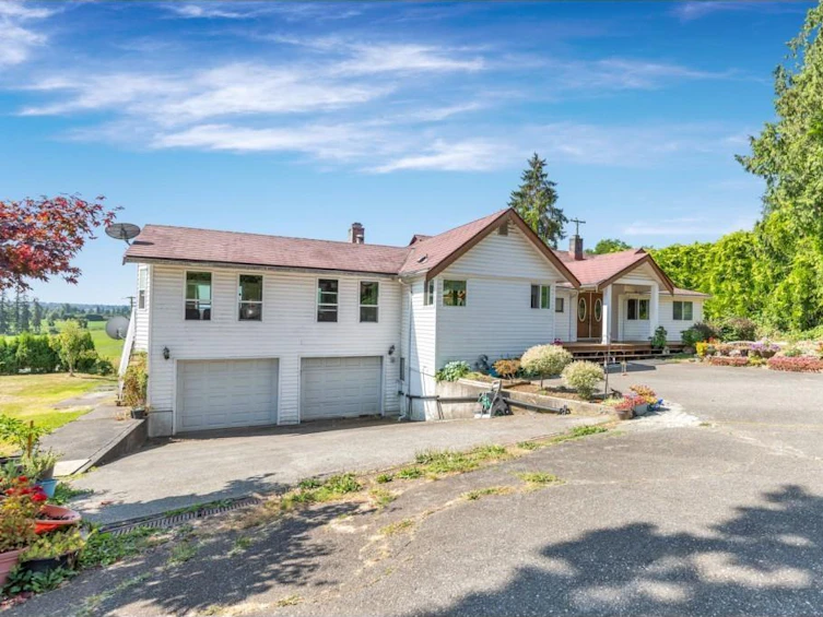 7714 216 Street, Langley, BC, V2Y 2S5