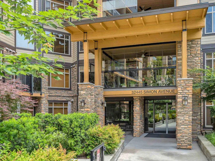 303-32445 Simon Avenue, Abbotsford, BC, V2S 0G7