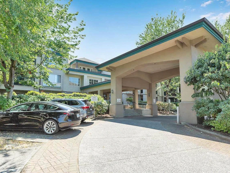220 - 19528 Fraser Highway, Surrey BC V3S 8P4