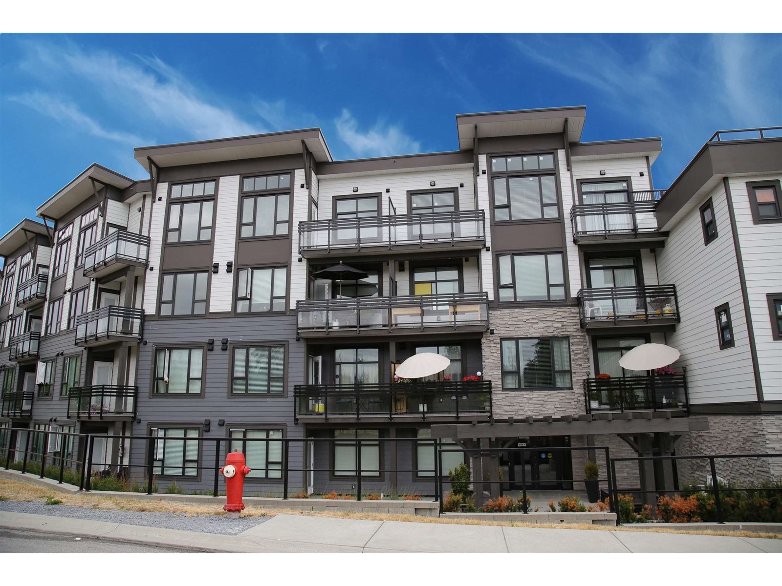 504-9983 East Barnston Drive, Surrey, BC, V4N 6T3