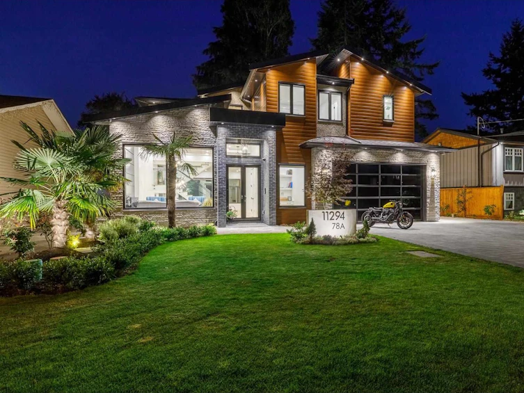 11294 78a Avenue, Delta, BC, V4C 1P5